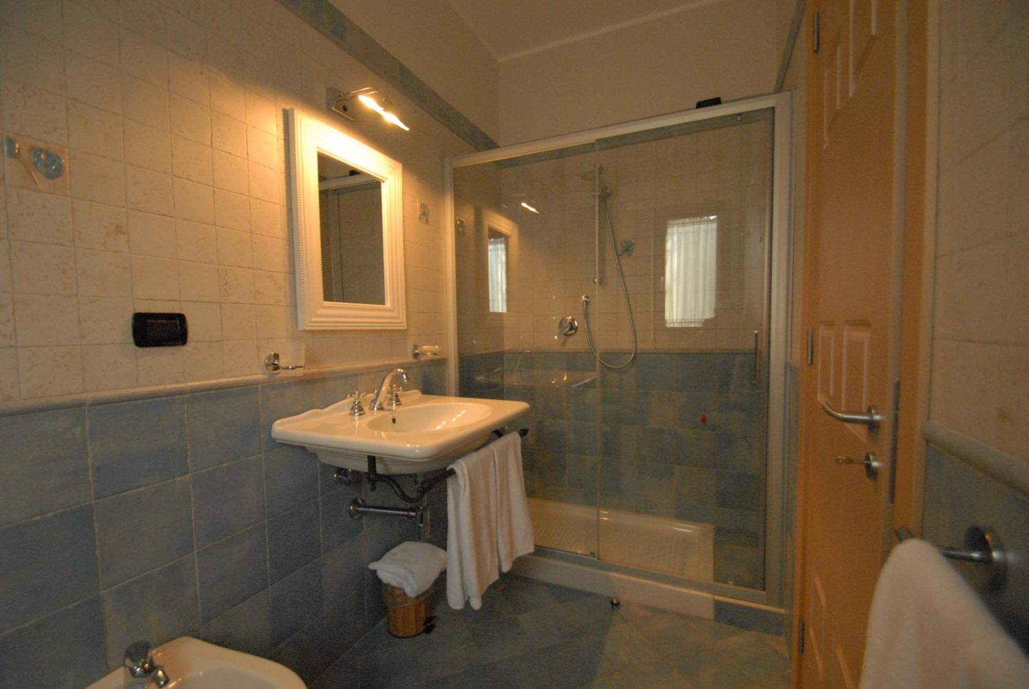 Il Giardino Del Te Hotell Barletta Exteriör bild