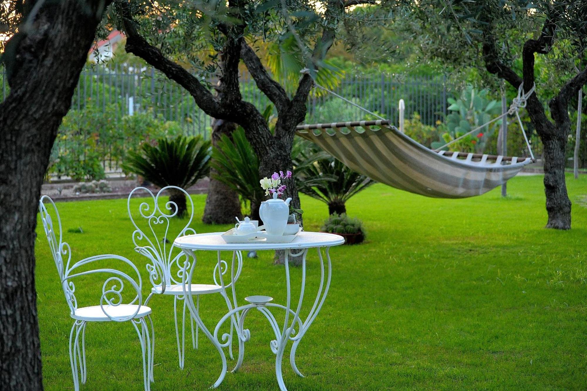 Il Giardino Del Te Hotell Barletta Exteriör bild