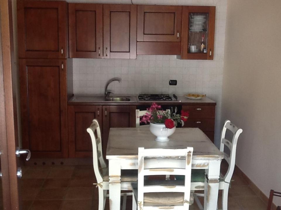 Il Giardino Del Te Hotell Barletta Rum bild