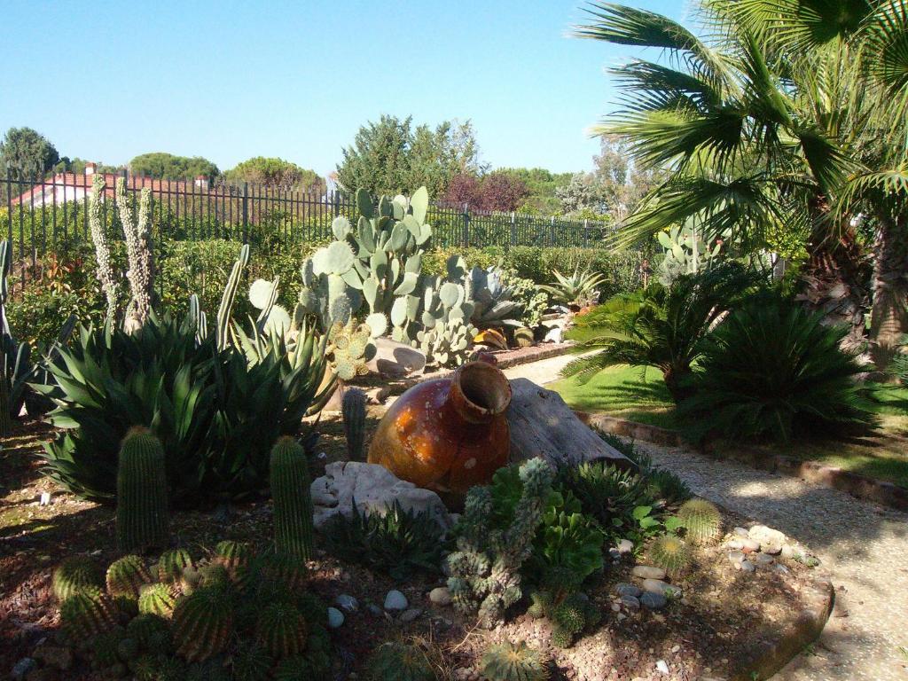 Il Giardino Del Te Hotell Barletta Exteriör bild